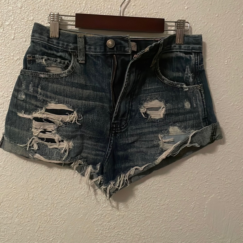 Abercrombie and Fitch shorty shorts